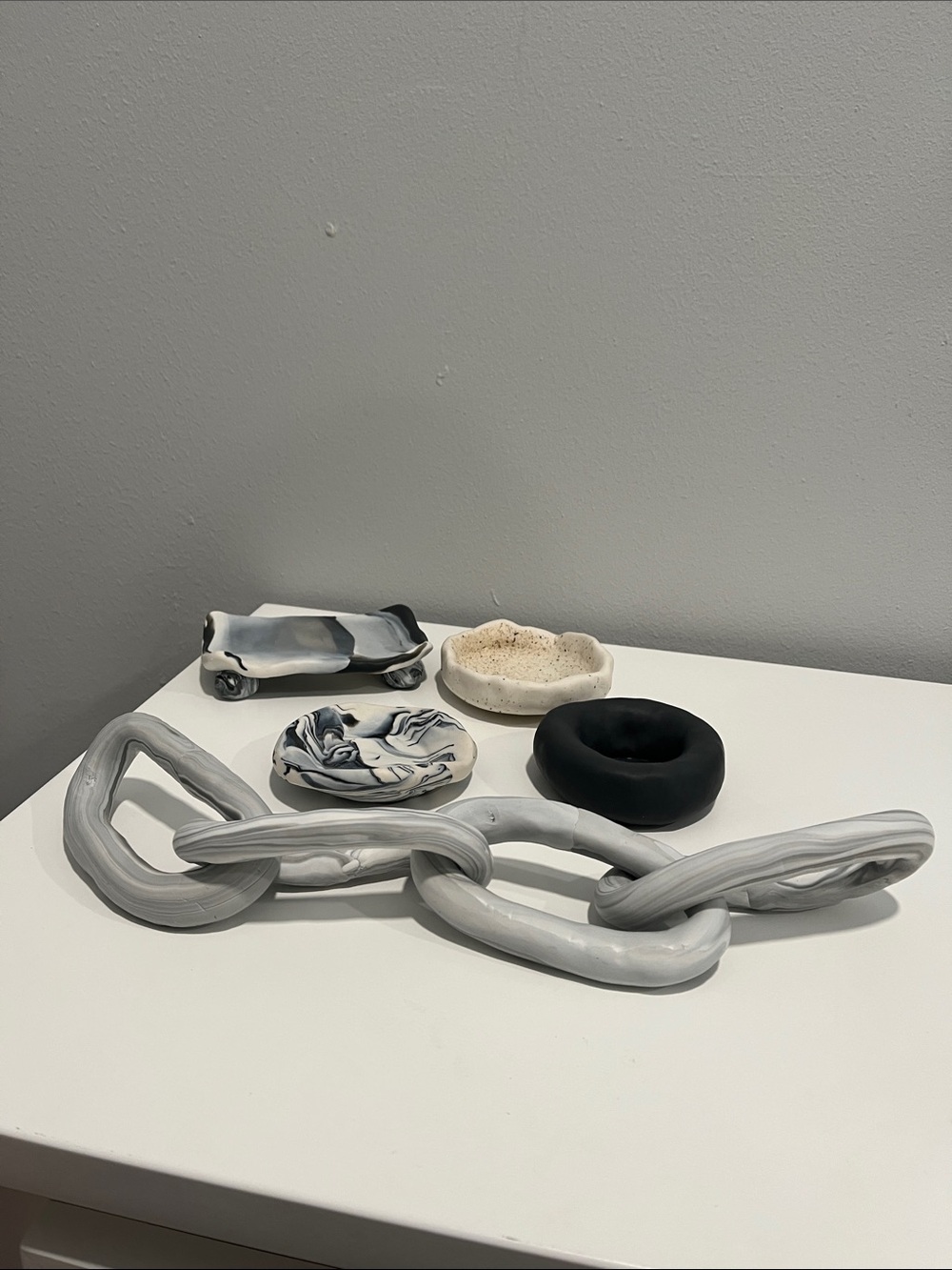 Ceramic Chain Decorative Accent - Black & Gray Marble Finish